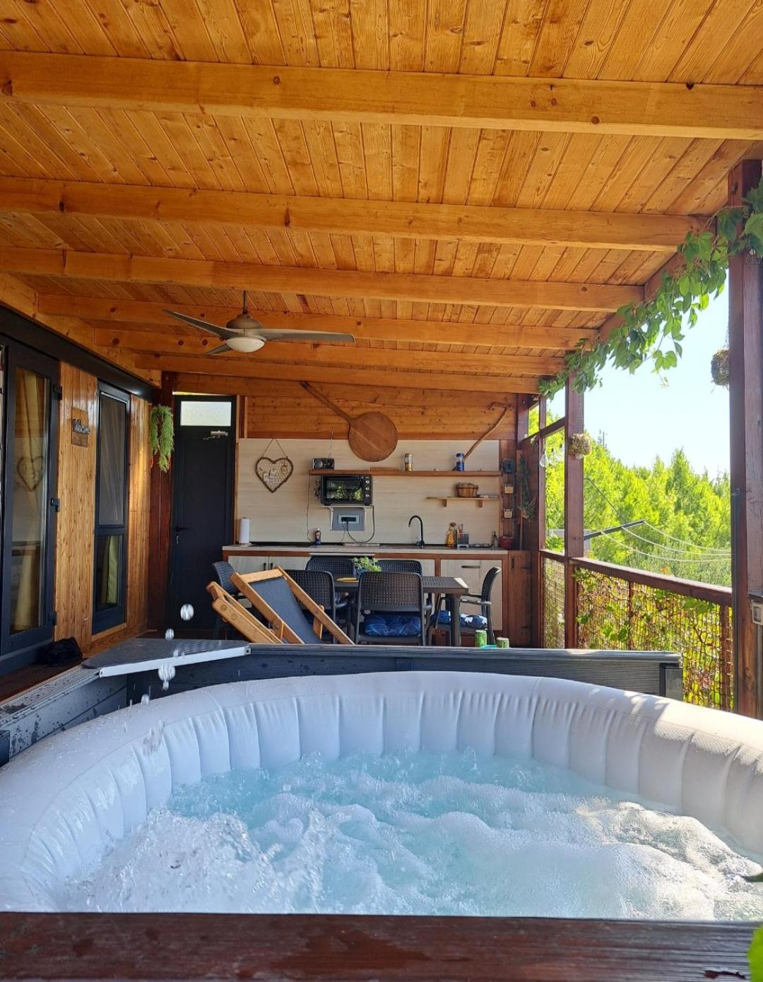 Bella Vista With Jacuzzi 1 Villa Omiš Eksteriør bilde
